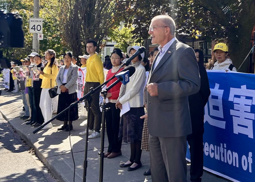 Image for article Líderes comunitarios condenan el ataque contra practicantes de Falun Gong frente al Consulado de China en Toronto