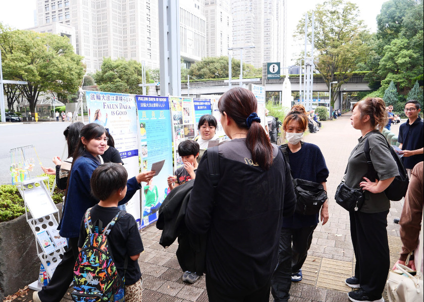 Image for article Tokio: Visitantes del Festival de Banh Mi de Vietnam 2026 conocen sobre Falun Dafa y condenan la persecución